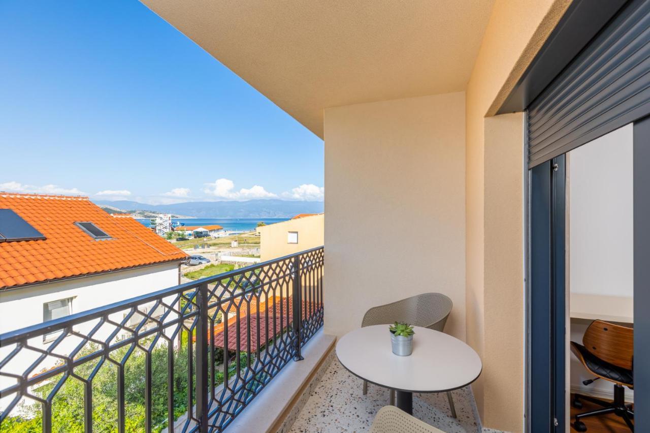 Vila Iris Baska 2 Hotell Exteriör bild